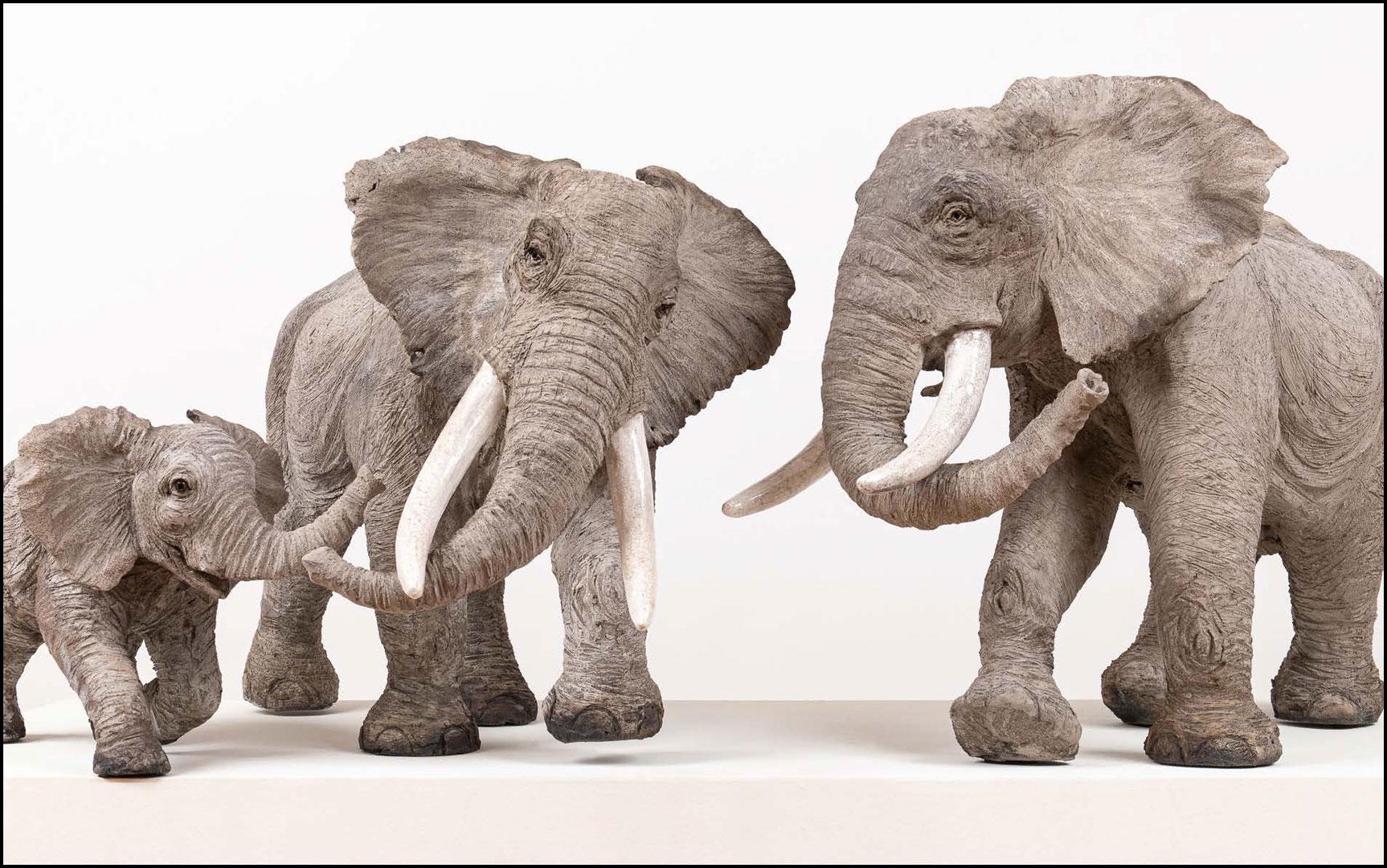Eléphante « La Matriarche » - céramique Raku - 68x46x34 cm